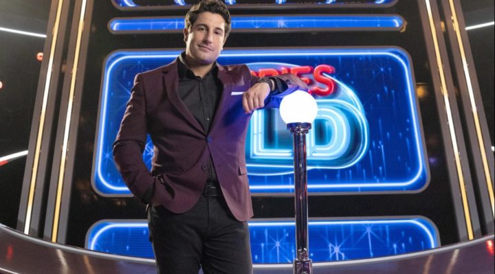 actor jason biggs to host new trivia show cherries wild