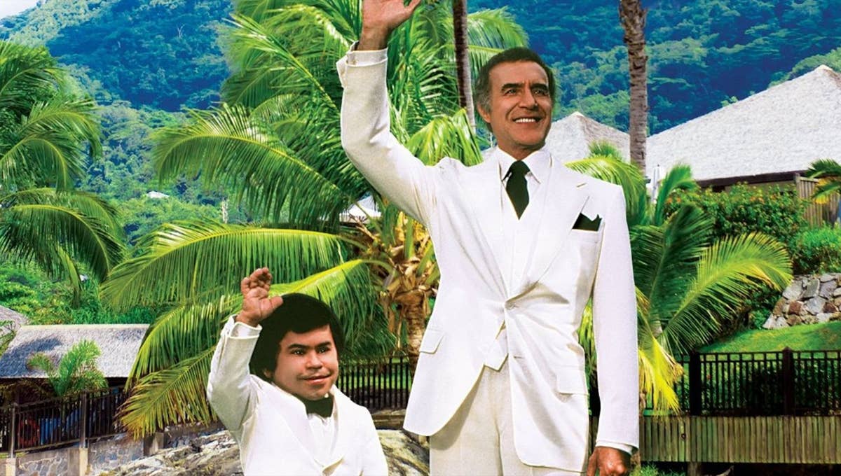 tatu and mr roarke wave to guests from fantasy island